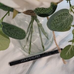New Sealed Black Liquid Eyeliner